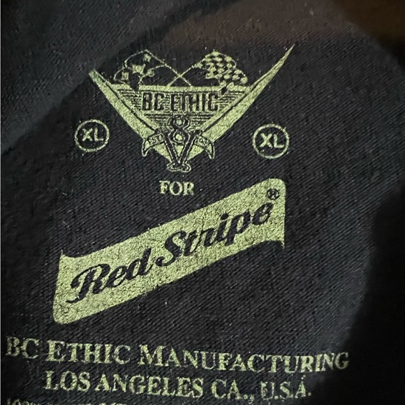 Red stripe  T Shirt  Funny - good condtion -  Fits smaller than Xl - Picture 3 of 3